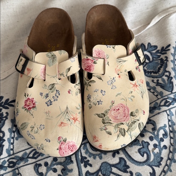 Birkenstock pappillio Shoes - Papillio pink cabbage roses forget me nots Clogs  buckles by Birkenstock size 38